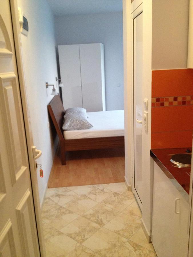 Apartmani Vila Milaris Ulcinj Zewnętrze zdjęcie