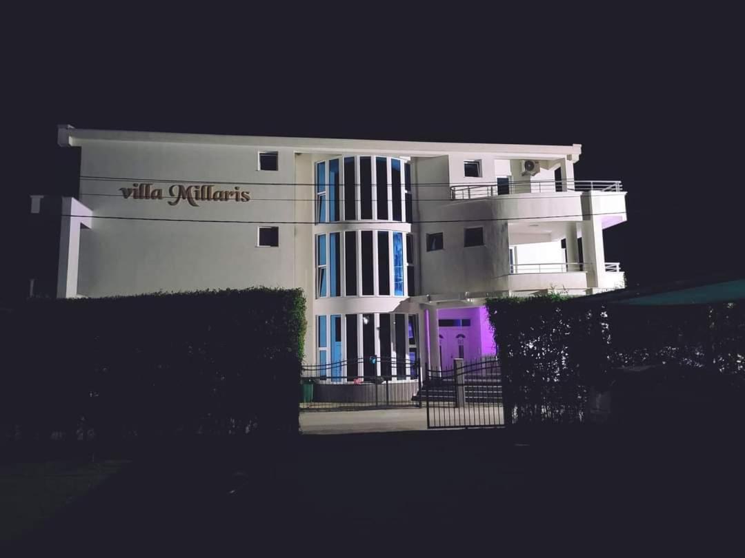 Apartmani Vila Milaris Ulcinj Zewnętrze zdjęcie